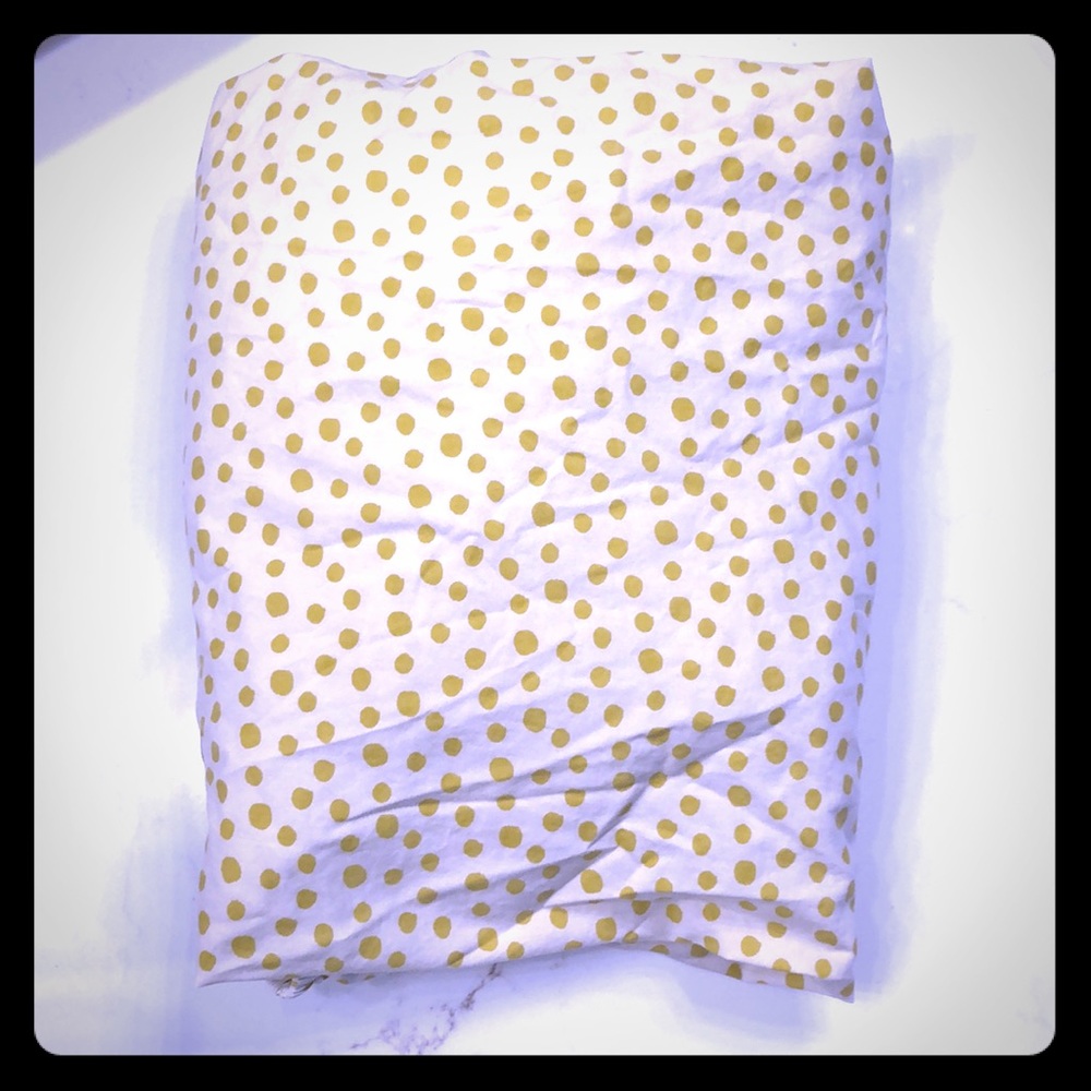 White and Gold Polka dot crib sheet